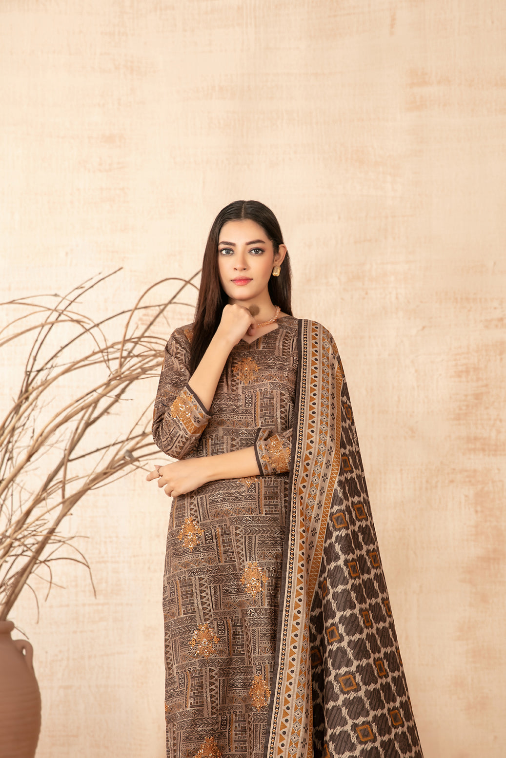 Areeka By Tawakkal Khaddar Boti Embroidery 3Piece Unstitched Collection 2025. D-10