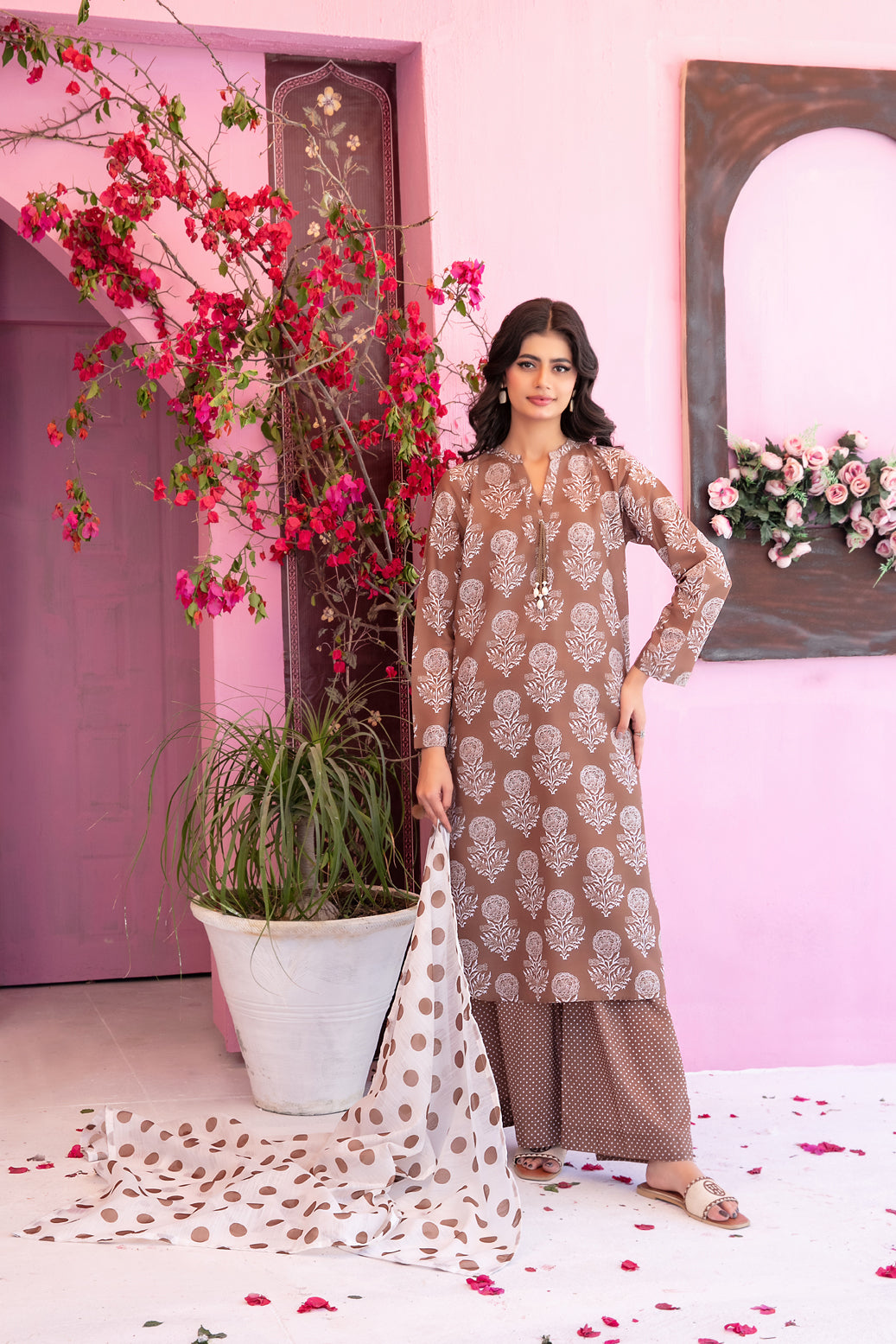CORA VOL-02 BY TAWAKKAL LUXURY PRINTED LAWN 3PIECE STITCHED COLLECTION 2026 D#-04