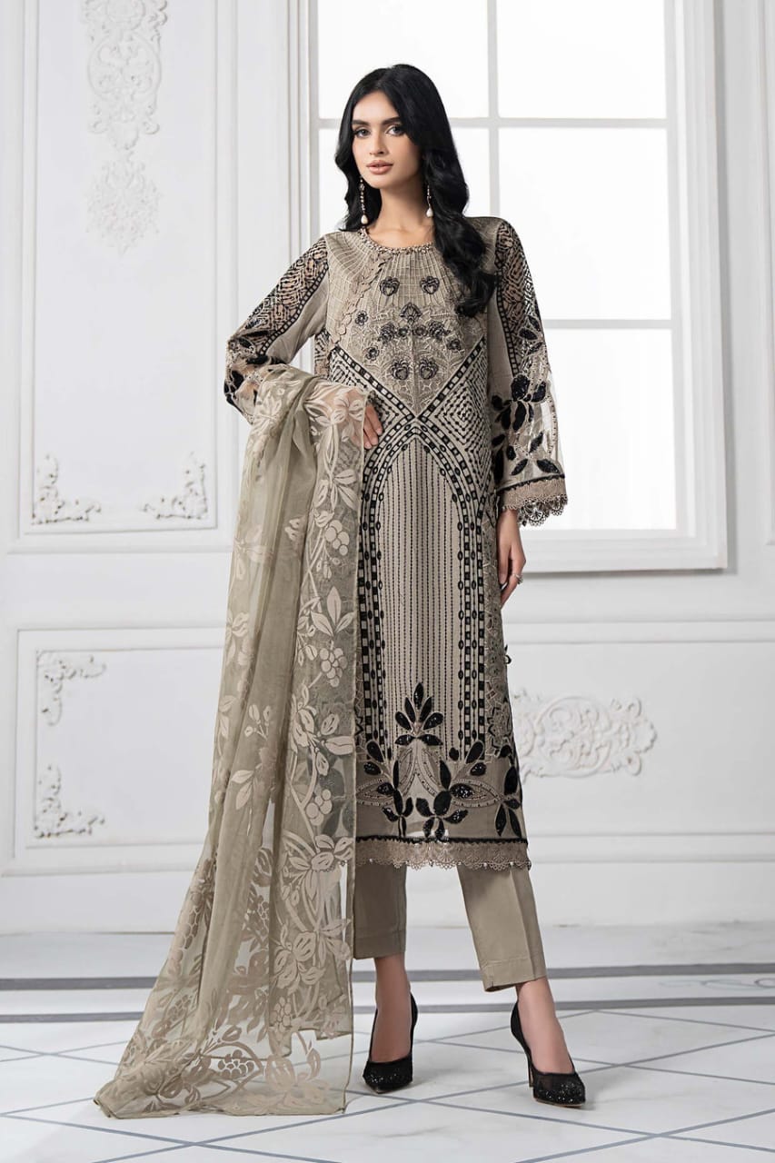 Maria B Luxury 3Piece Rtw Lawn Collection Collection 2025 MBLE-3206