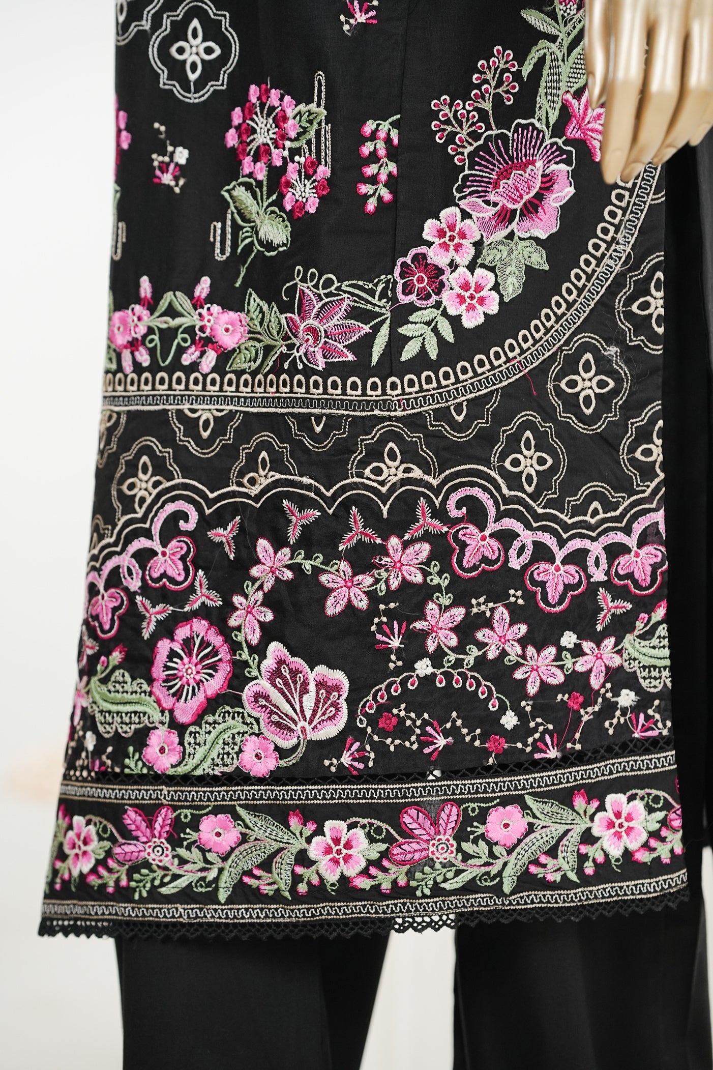Bin Saeed Luxury Laserkari Heavy Embroidery Festive 3Piece Stitched Collection 2026 D#-02