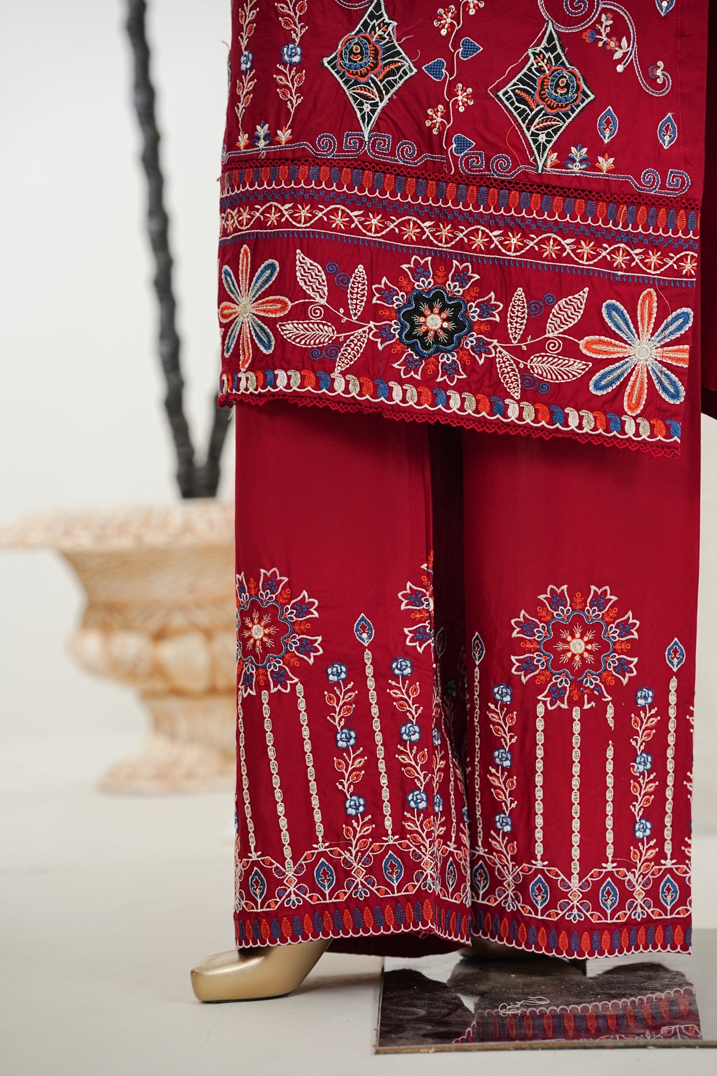 Bin Saeed Luxury Laserkari Heavy Embroidery Festive 3Piece Stitched Collection 2026 D#-06