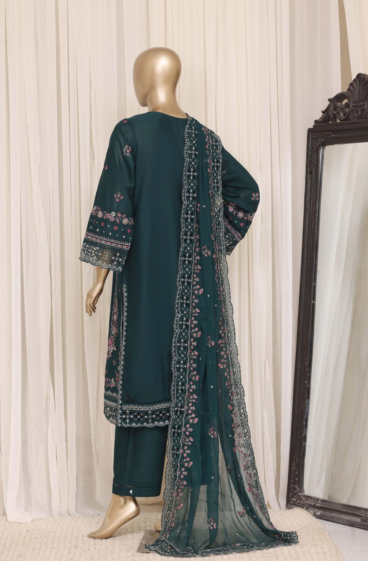 Sadabahar Luxury Slub Lawn Embroidery Stitched Vol-08 Collection 2026. LEL-1002