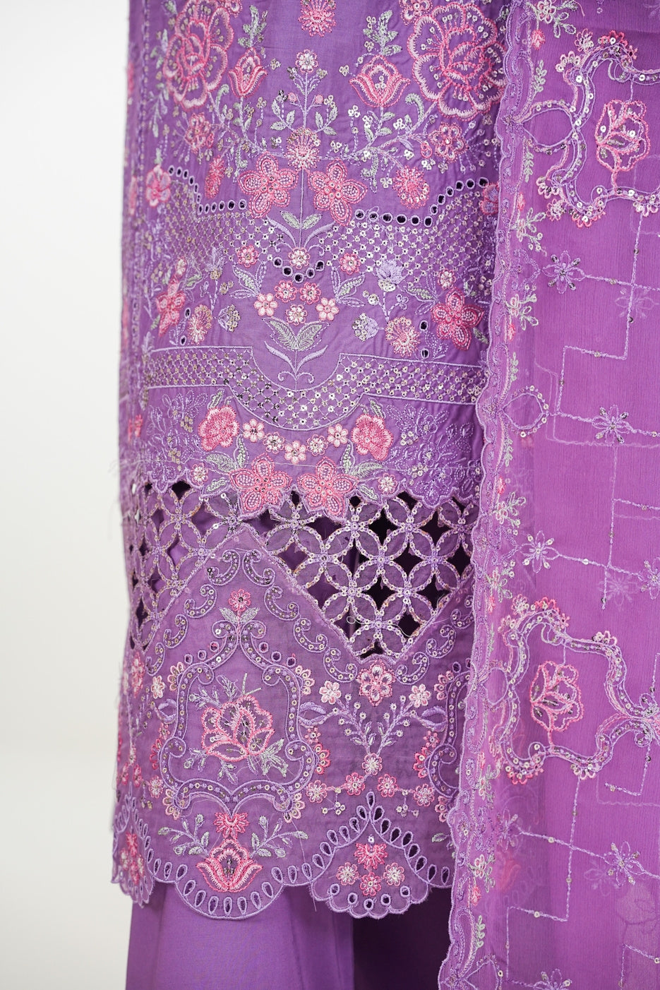 Bin Saeed Luxury Laserkari Heavy Embroidery Festive 3Piece Stitched Collection 2026 D#-04