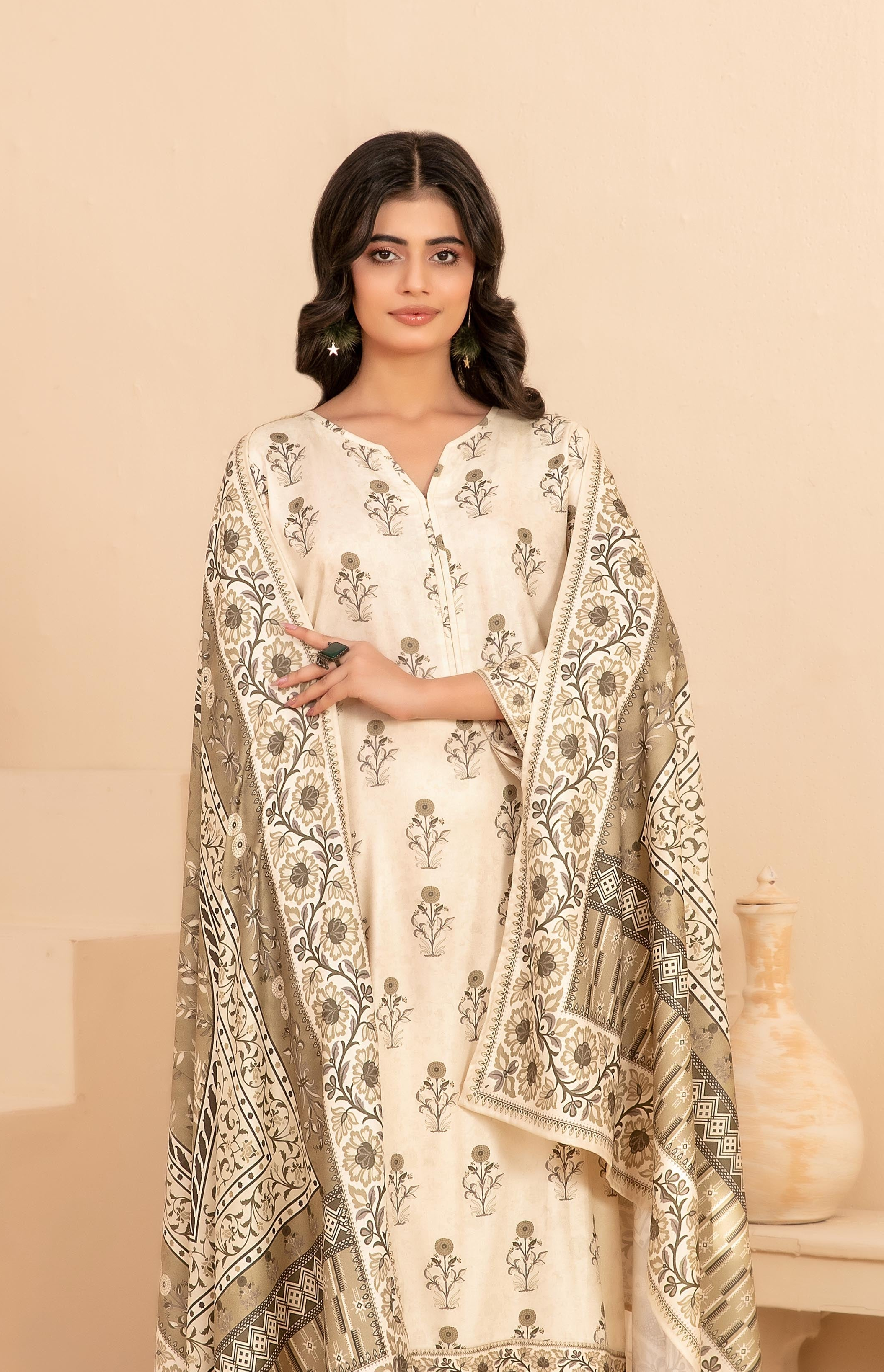 Shahid Tawakkal BASEERA — Unstitched 3Piece Collection Staple Digital Printed with Twill fabric Collection 2025 D-05