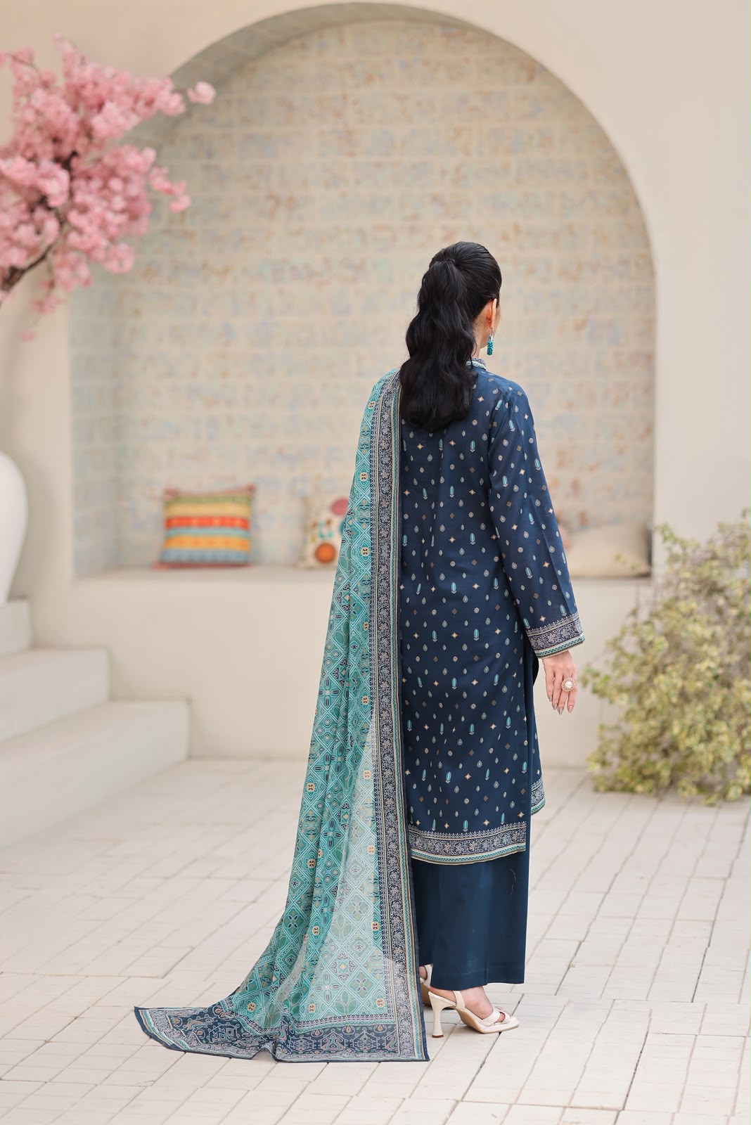 Aizal Luxury Lawn Printed Vol-1 3Piece Stitched Collection 2026 D#-09