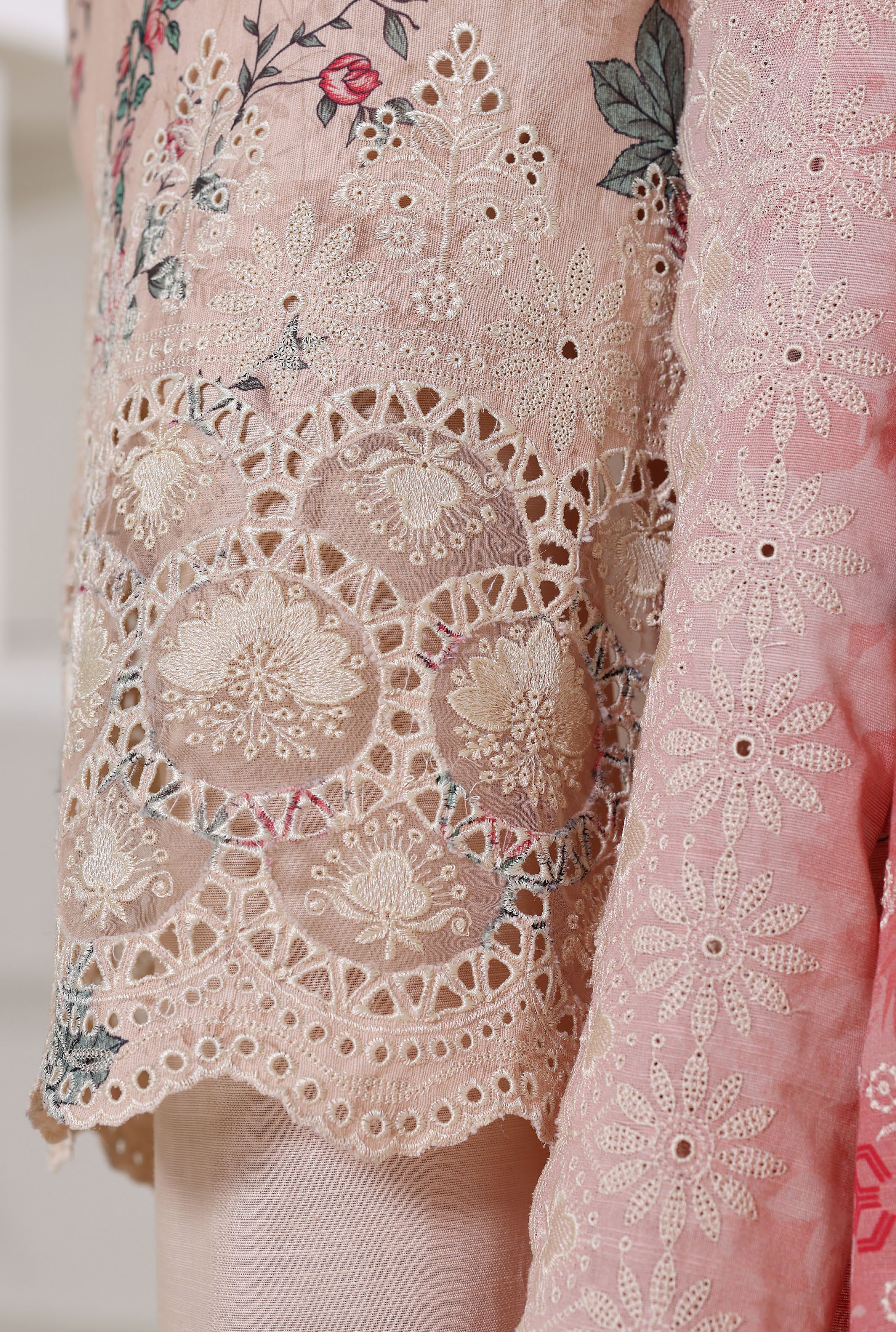 SADABAHAR RTW FUSION LASER CHICKENKARI EMBROIDERED KHADDAR 3PIECE COLLECTION 2025 SFKE -05