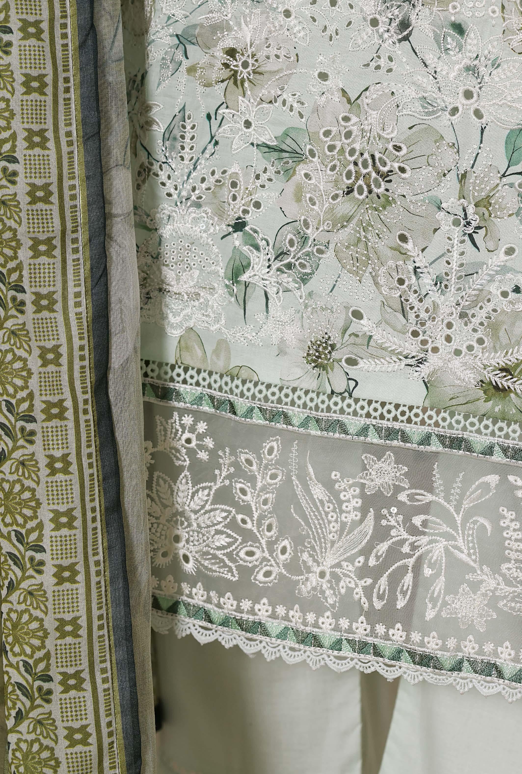 Sadabahar Luxury Amyrah Lawn With Digital Printed Lawn Dupatta 3Piece Stitched Vol-01 Collection 2026. D#-06