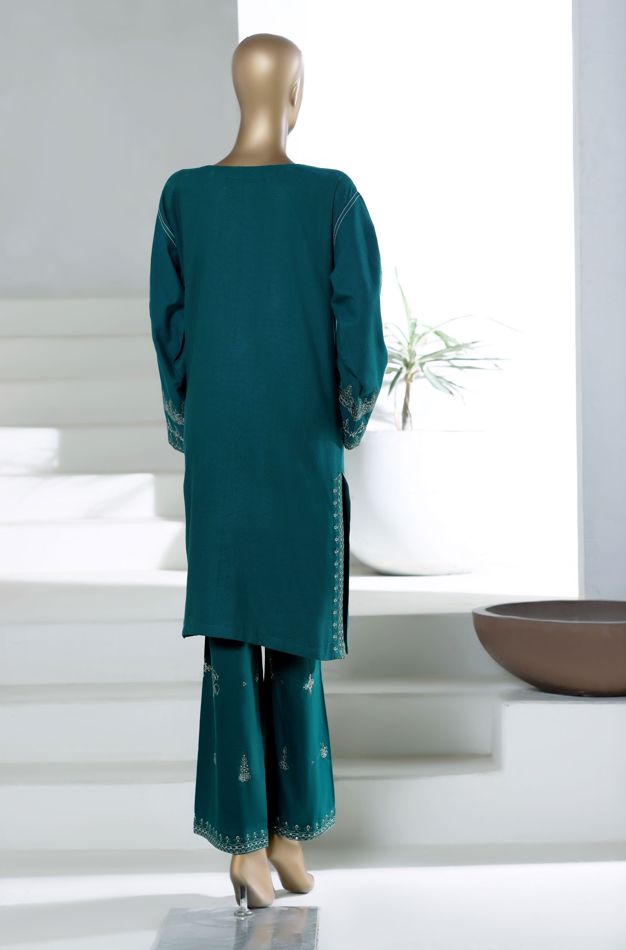 SADABAHAR Vybe Khaddar Embroidered Set 2PlECE STITCHED Vol-04 COLLECTION 2025 D-308 C-Green